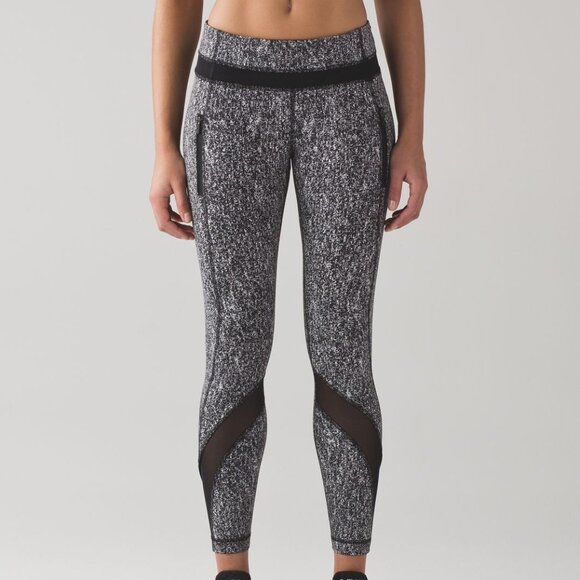 lululemon athletica Pants - Lululemon Inspire Tight II in Jacquard Black/White, Size 4